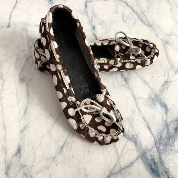 Boden Pony hair White & Brown Spotted Moccasins 9 - Picture 3 of 8